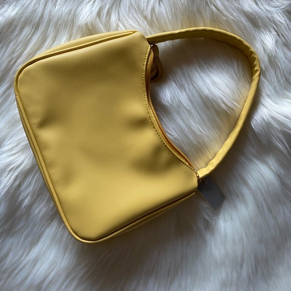 Accessories - Yellow purse